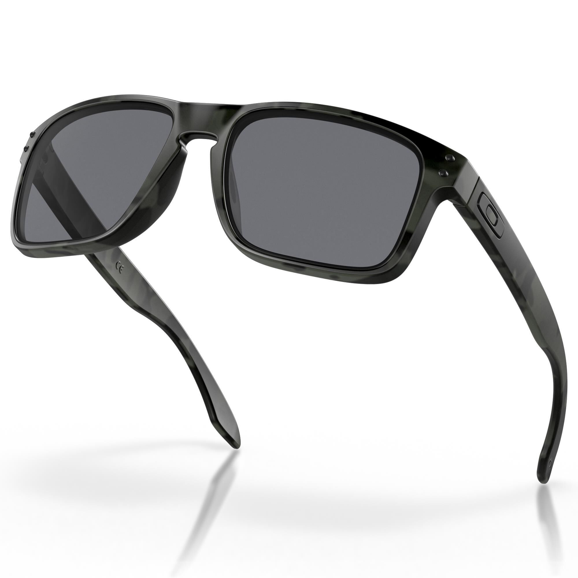 Oakley holbrook multicam black sale