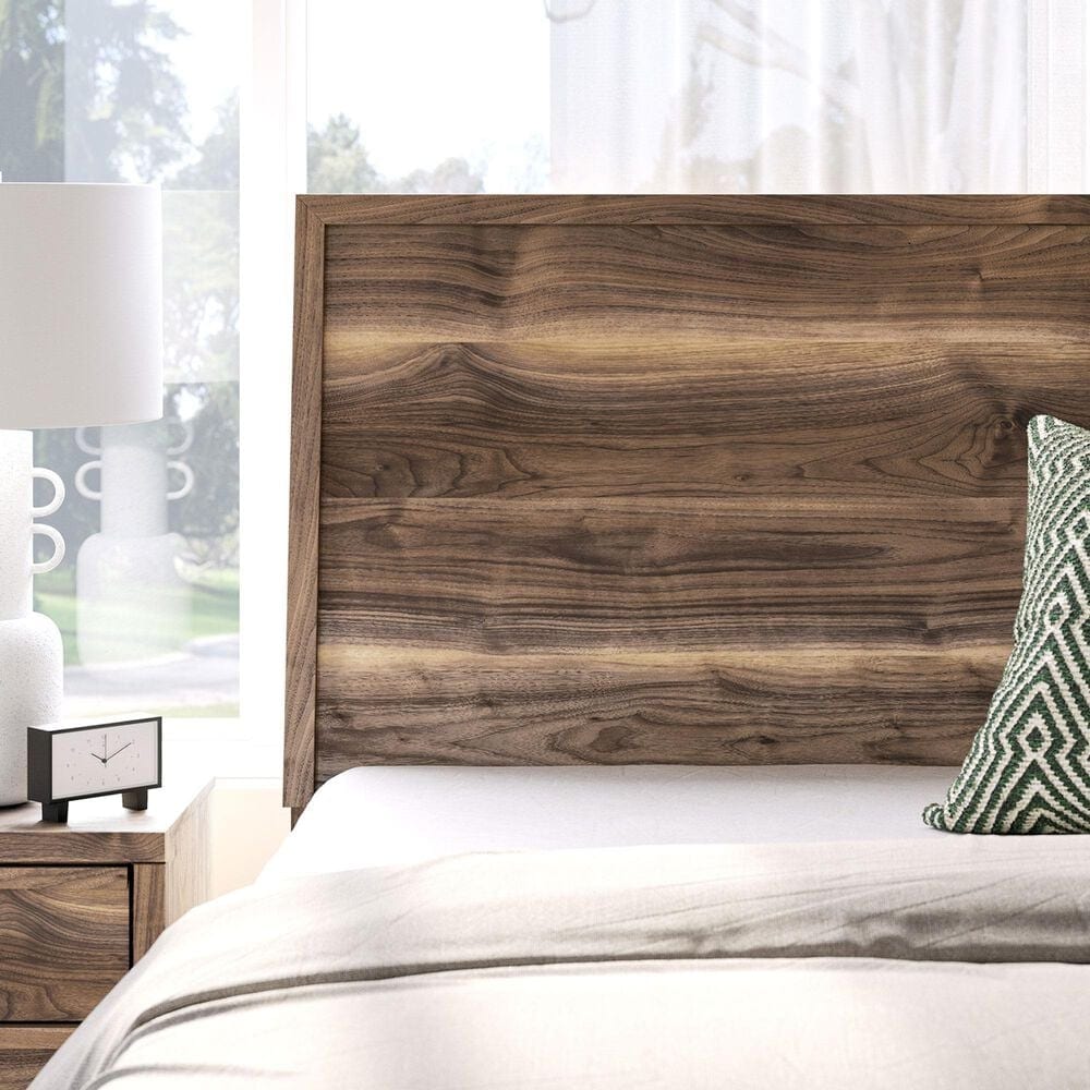 Ashley Chirason Queen Platform Bed in Warm Natural Brown, , large