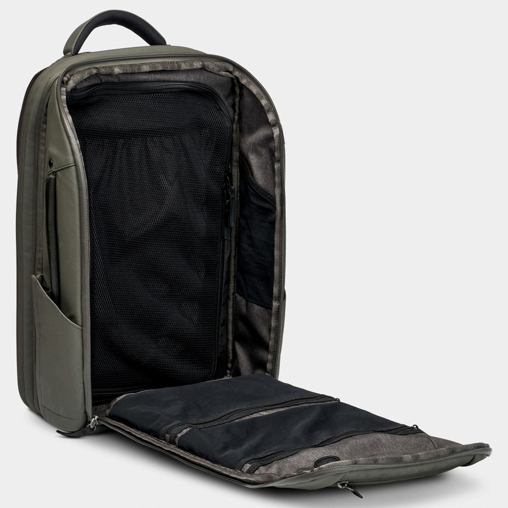 Nomatic 14L Travel Pack in Olive