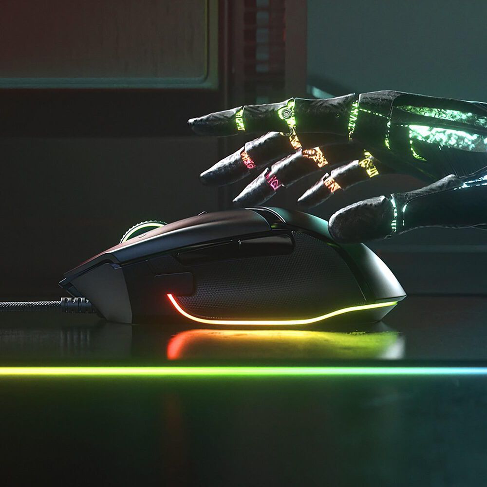 Razer Basilisk V3 Wired Optical Gaming Mouse in Black, , large