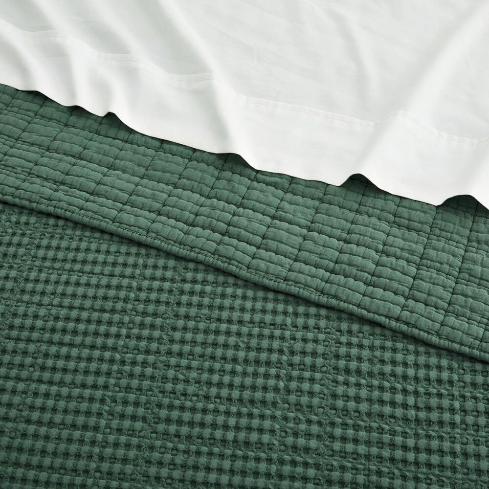 Levtex Mills Waffle 3-Piece Full/Queen Quilt Set in Forest Green, , large