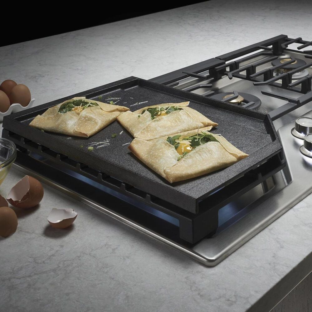 Monogram 36&quot; Gas Sealed Burner Cooktop in Stainless Steel, , large