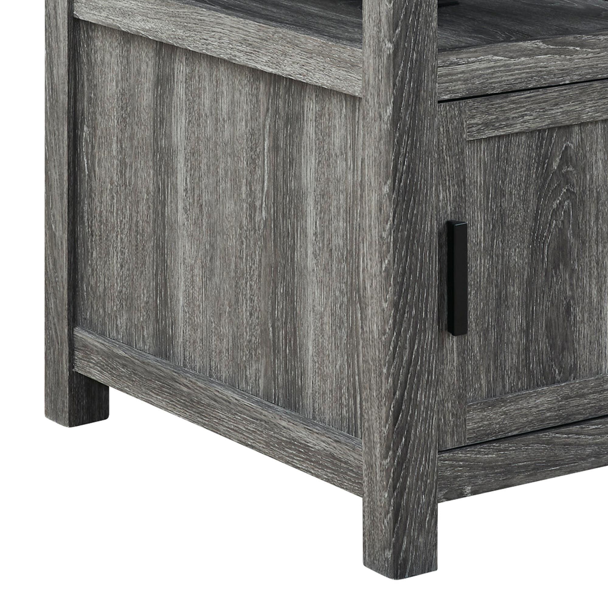 エクセル Ashley Fendenmore Chairside End Table in Gray
