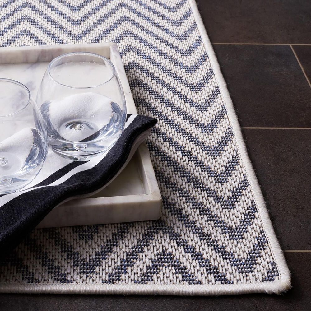 Safavieh Martha Stewart Cyprus 4&#39;5&quot; x 6&#39;5&quot; Blue and Creme Area Rug, , large