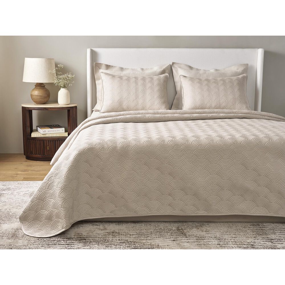 Ann Gish Scallop 3-Piece Queen Coverlet Set in Pumice, , large