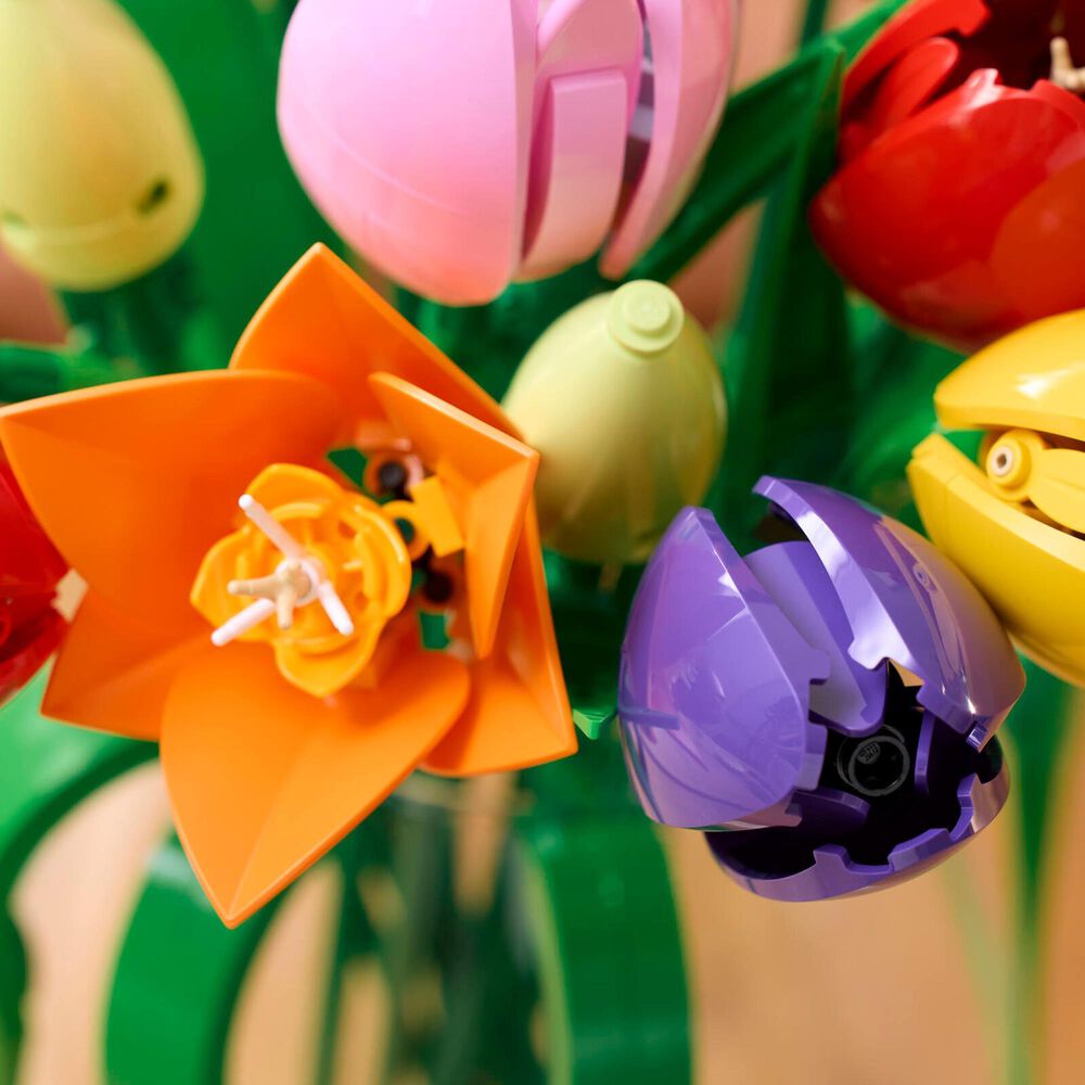 LEGO Botanicals Tulip Bouquet Building Set, , large