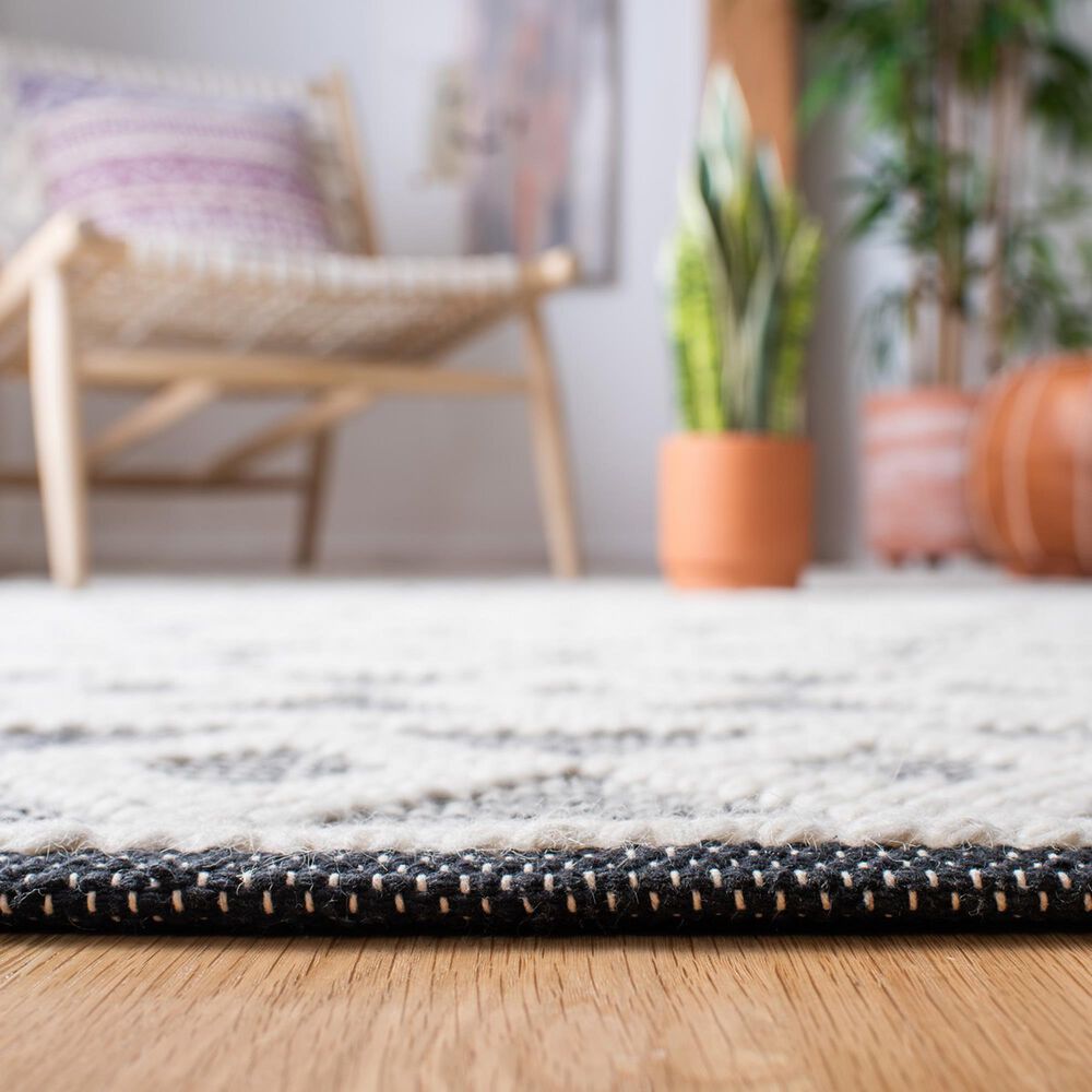 Safavieh Natura NAT479A 2&#39;3&quot; x 8&#39; Ivory and Black Runner, , large
