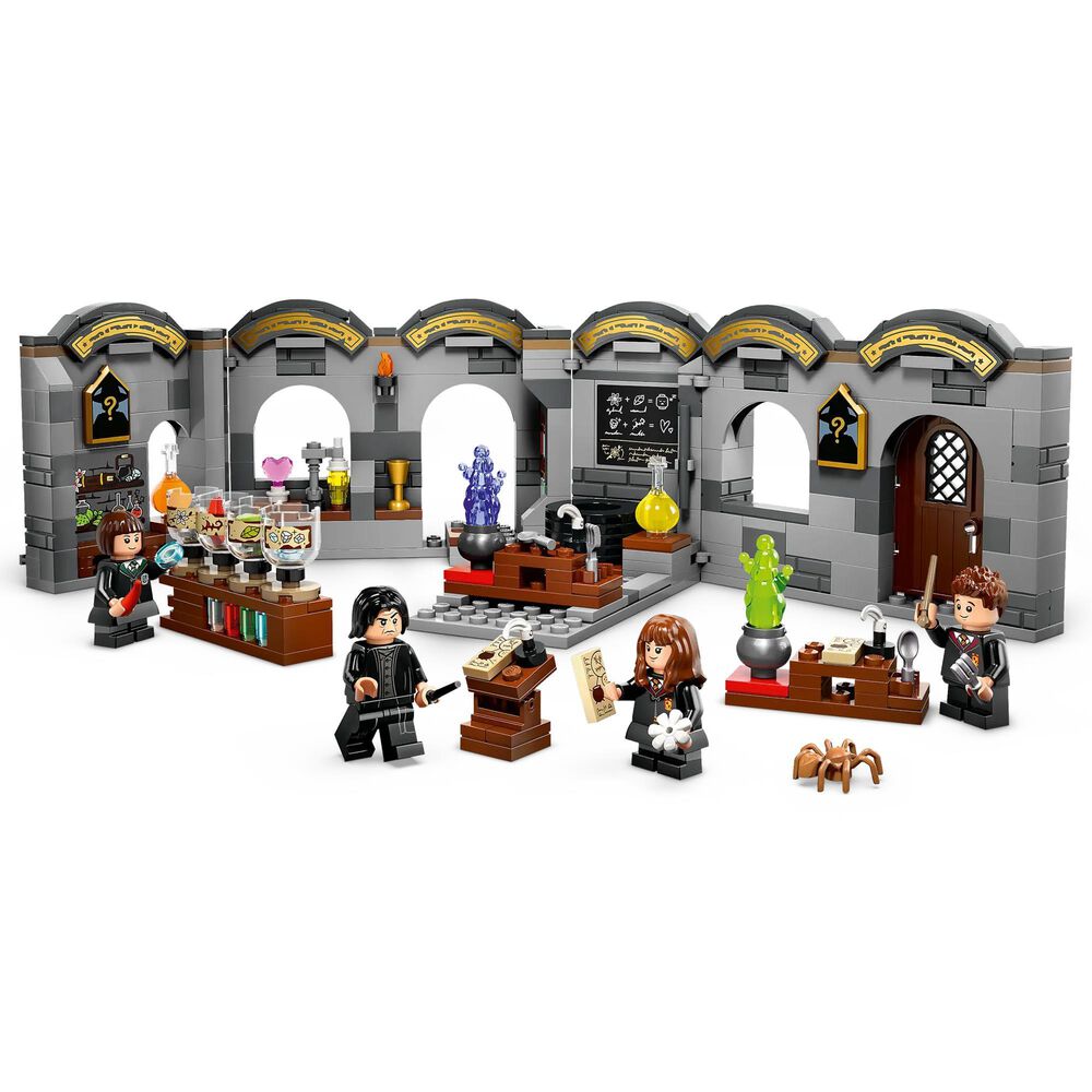 LEGO Harry Potter Hogwarts Castle: Potions Class, , large
