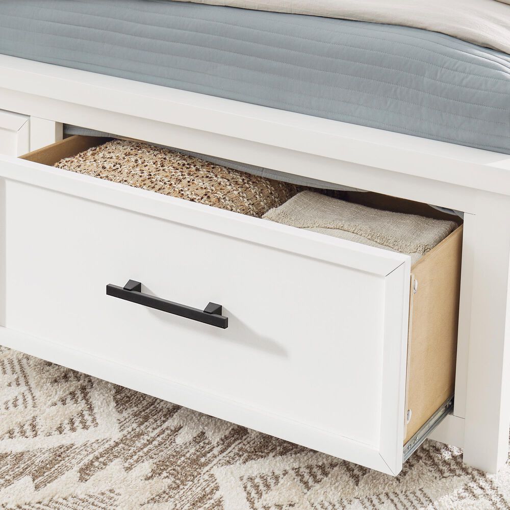 Ashley 4-Piece Queen Bedroom Set in White, , large