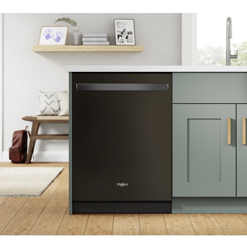 Whirlpool 24" BuiltIn Bar Handle Dishwasher with 47 Decibel in Black