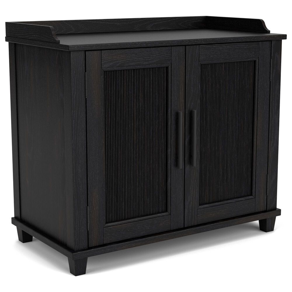 Riverside Furniture Calhoun Bachelors Chest in Ebony Whiskey Oak, , large
