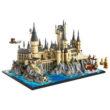 LEGO Harry Potter Hogwarts Castle and Grounds, , large