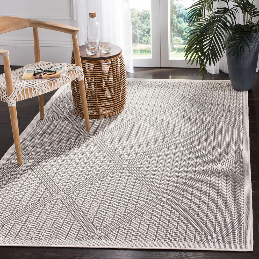 Safavieh Martha Stewart Cyprus 4&#39;5&quot; x 6&#39;5&quot; Charcoal and Beige Area Rug, , large