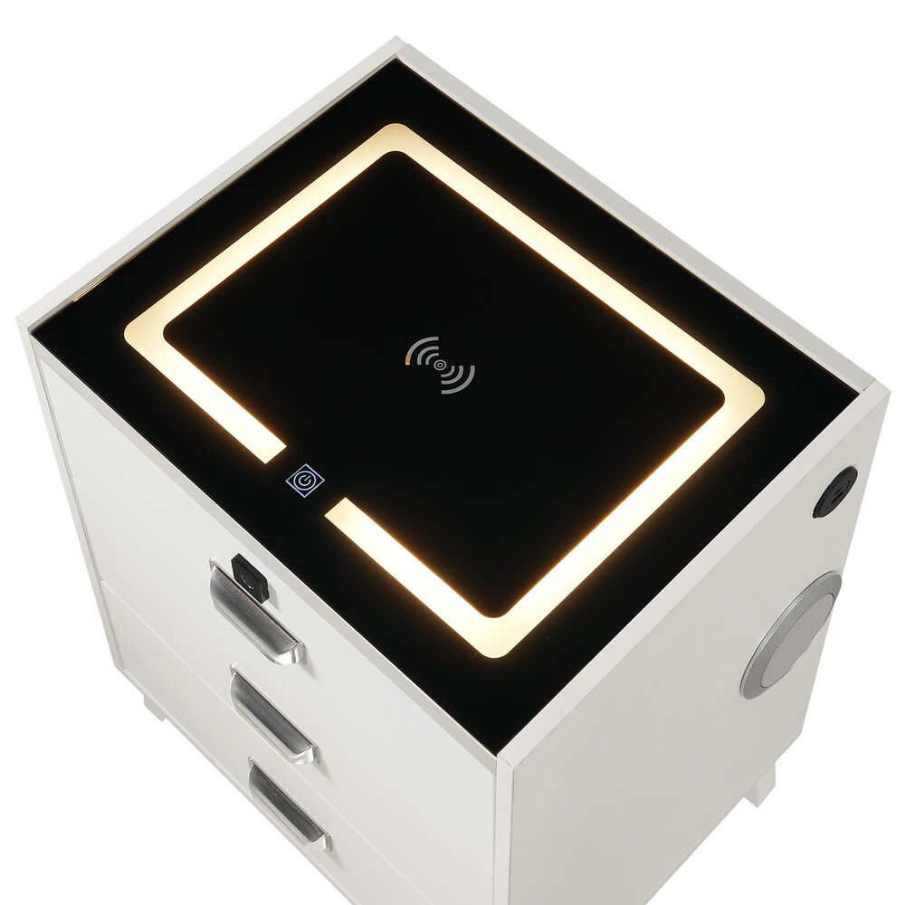 Mayberry Hill Rio 3-Drawer Nightstand in White, , large