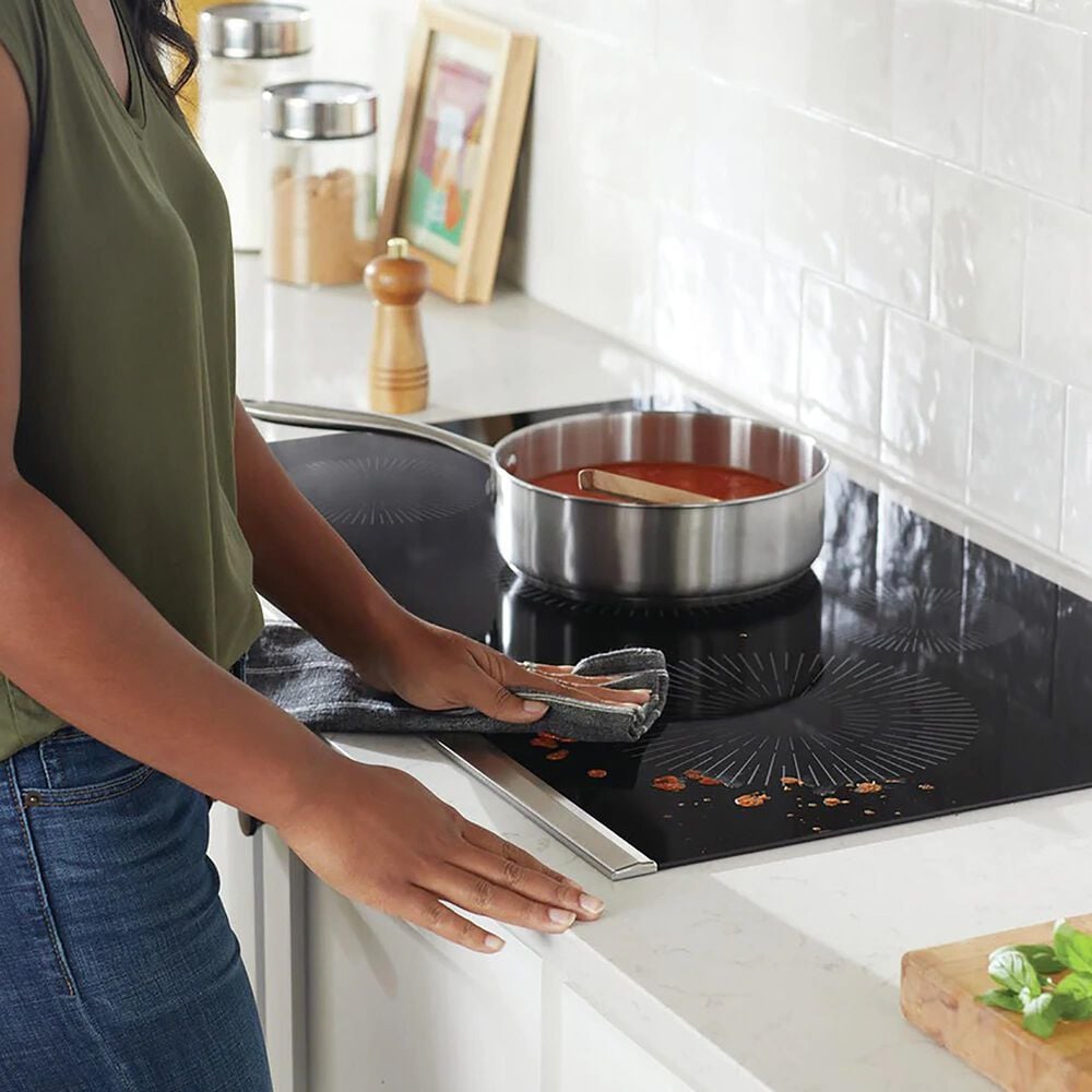 Frigidaire 36&#39;&#39; Built-In Induction Cooktop in Black, , large