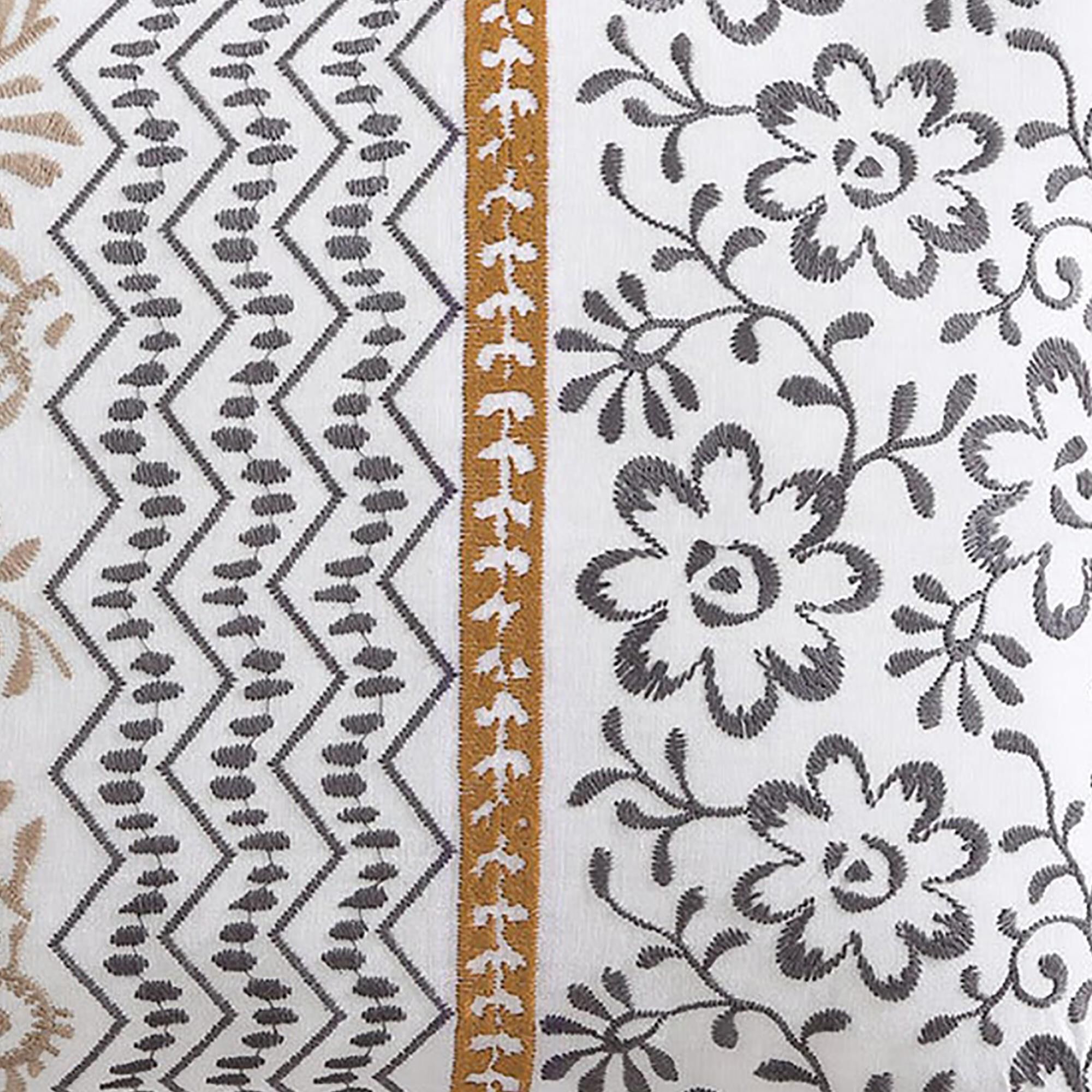 Hallmart Collectibles Arden 5-Piece Queen Comforter Set in Cream