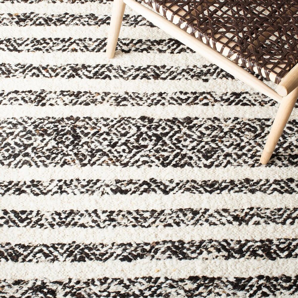 Safavieh Natura NAT329Z 3&#39; x 5&#39; Black and Ivory Area Rug, , large