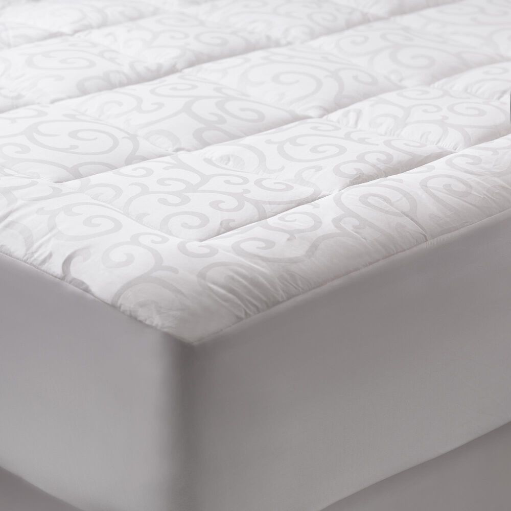 Allied Home Candace Olson Queen Waterproof Mattress Pad 300 Thread Count in White, , large