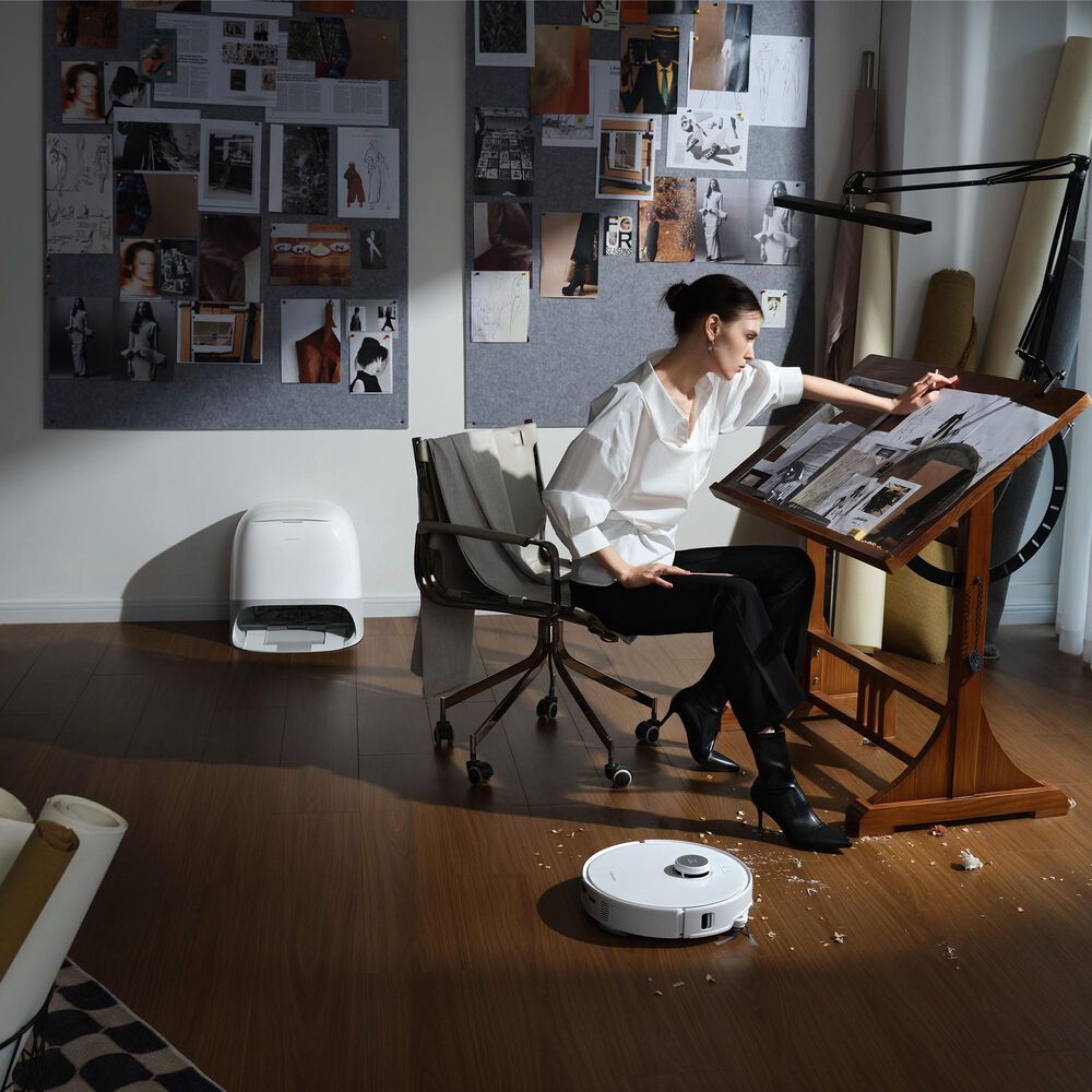 Roborock Qrevo Curv Robot Vacuum and Mop with Multifunctional Dock, 18,500Pa Suction, and Zero-Tangling Main Brush in White, , large