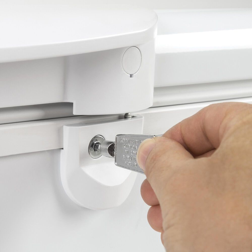 GE Appliances 15.7 Cu. Ft. Manual Defrost Chest Freezer in White, , large