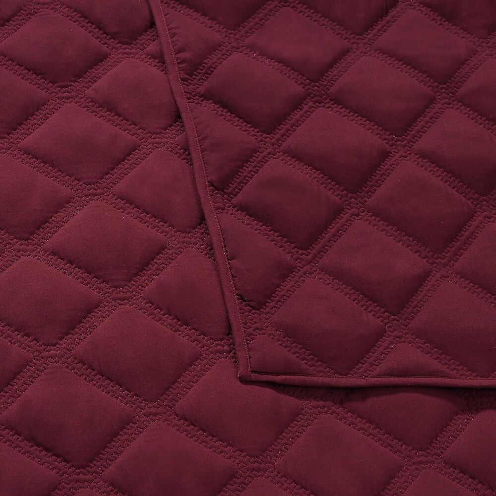 Pem America Truly Soft Everyday 3-Piece King Quilt Set in Burgundy, , large