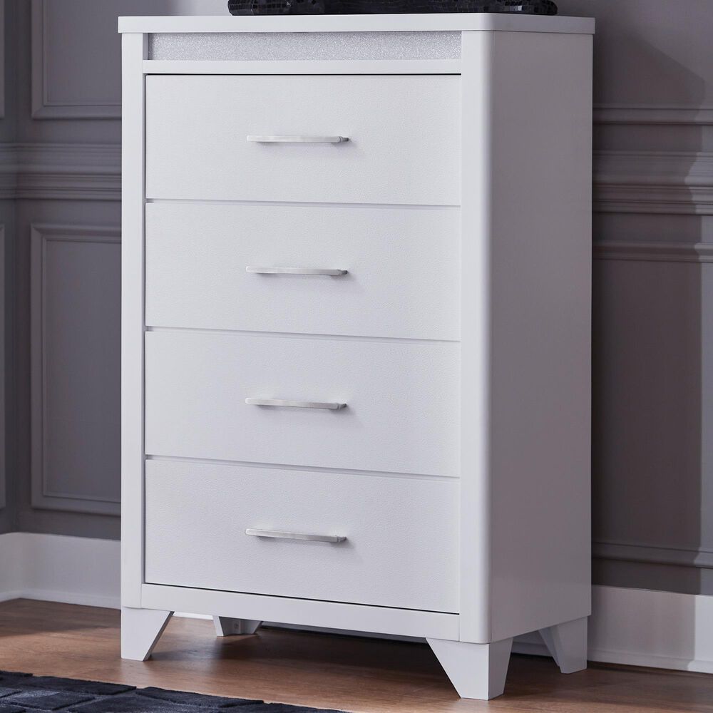 Ashley Jarlee 4-Drawer Chest in White, , large
