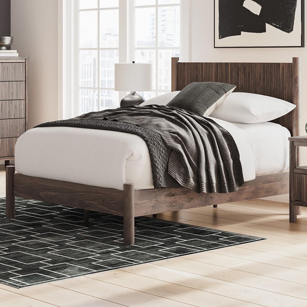 Ashley Pamytta Full Panel Platform Bed in Rich Brown, , large