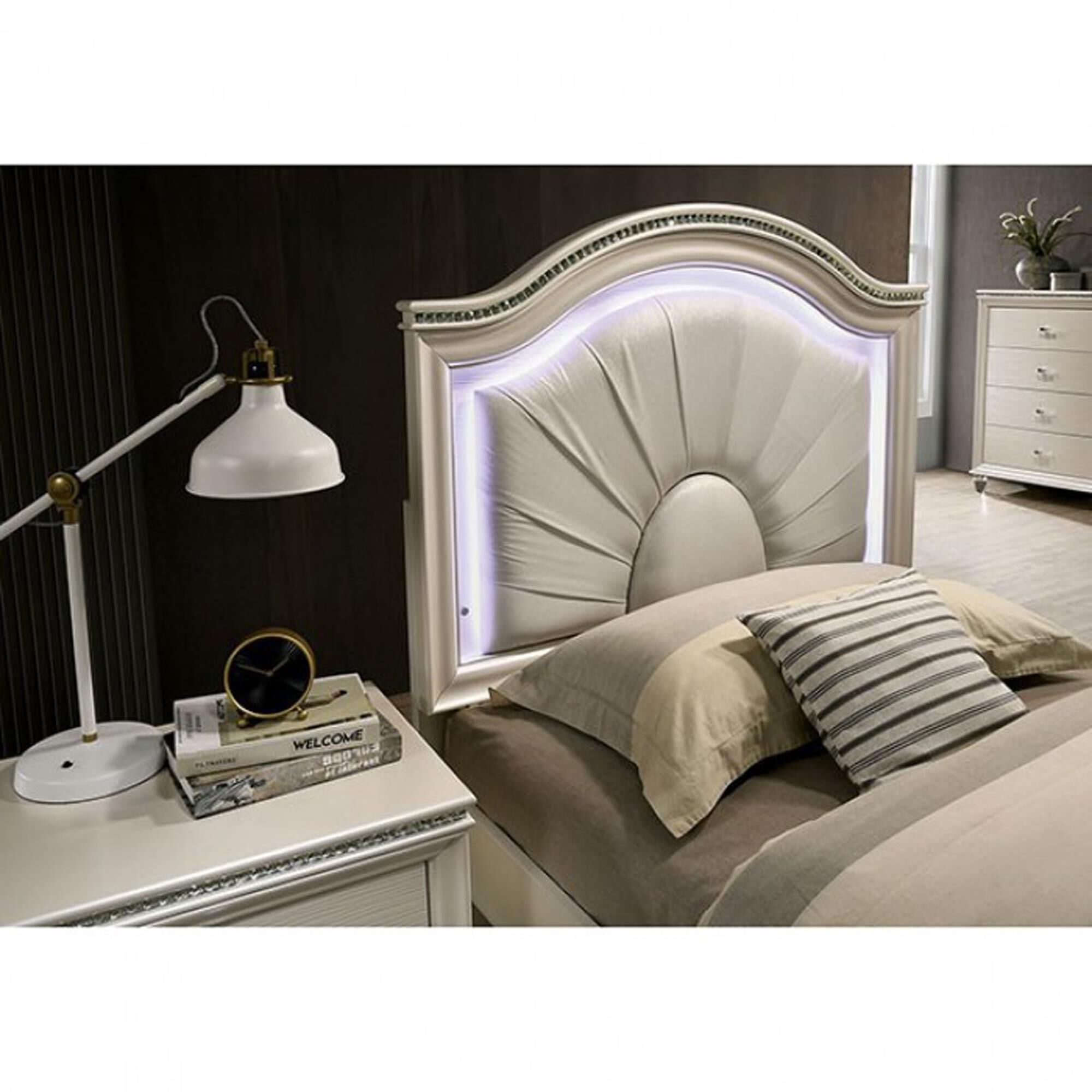 Furniture of America Allie Full Panel Bed with Twin Trundle in