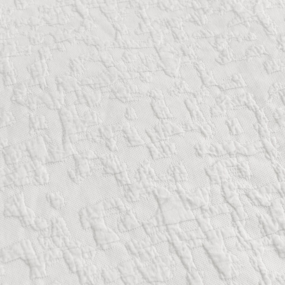 HiEnd Accents Porto Matelasse 3Piece Super King Comforter Set in