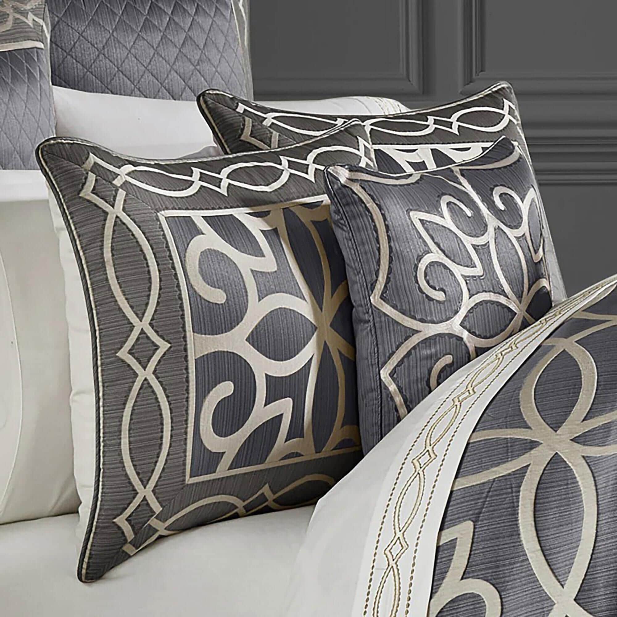J. Queen New York Deco 4 Piece King Comforter Set in Charcoal NFM