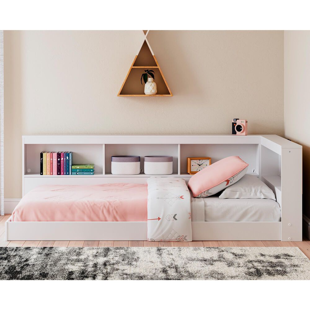 Signature Design by Ashley Piperton Full Bookcase Storage Bed in White