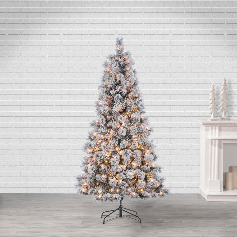 The Gerson Company 6.5&#39; Pre-Lit Boise Pine Christmas Tree in Green, , large
