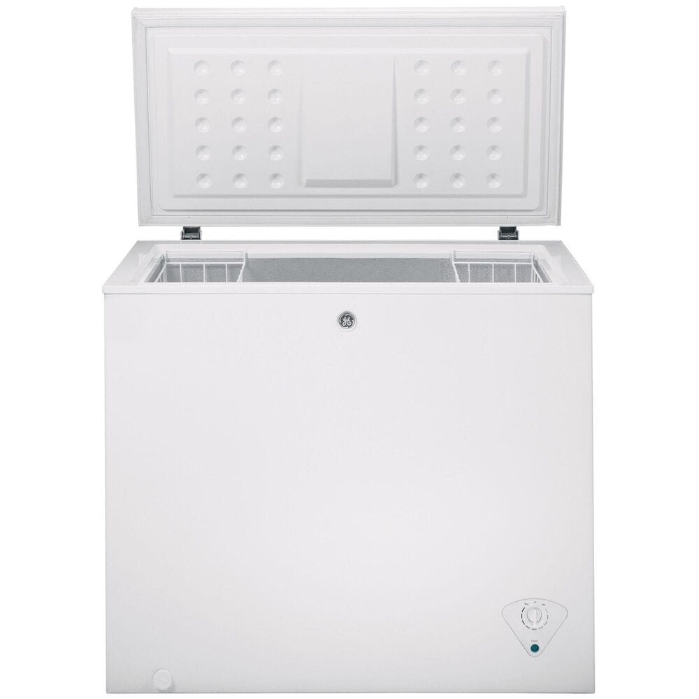 GE Appliances 7.0 Cu. Ft. Manual Defrost Chest Freezer in White, , large