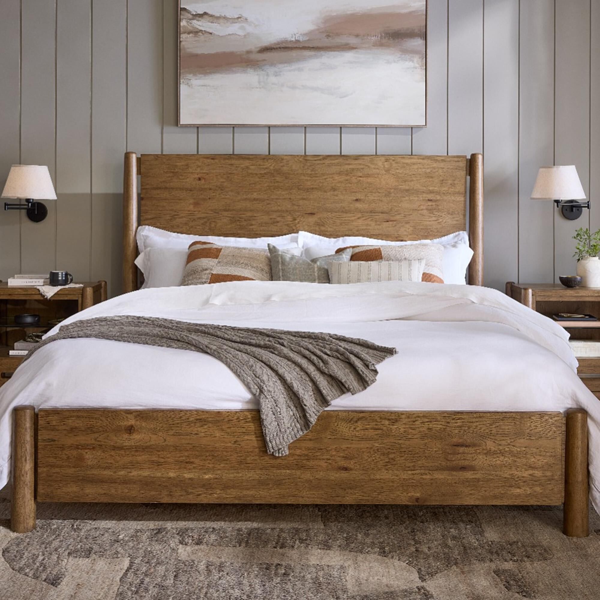 Riverside Furniture Henderson King Platform Bed in Toasted Pecan