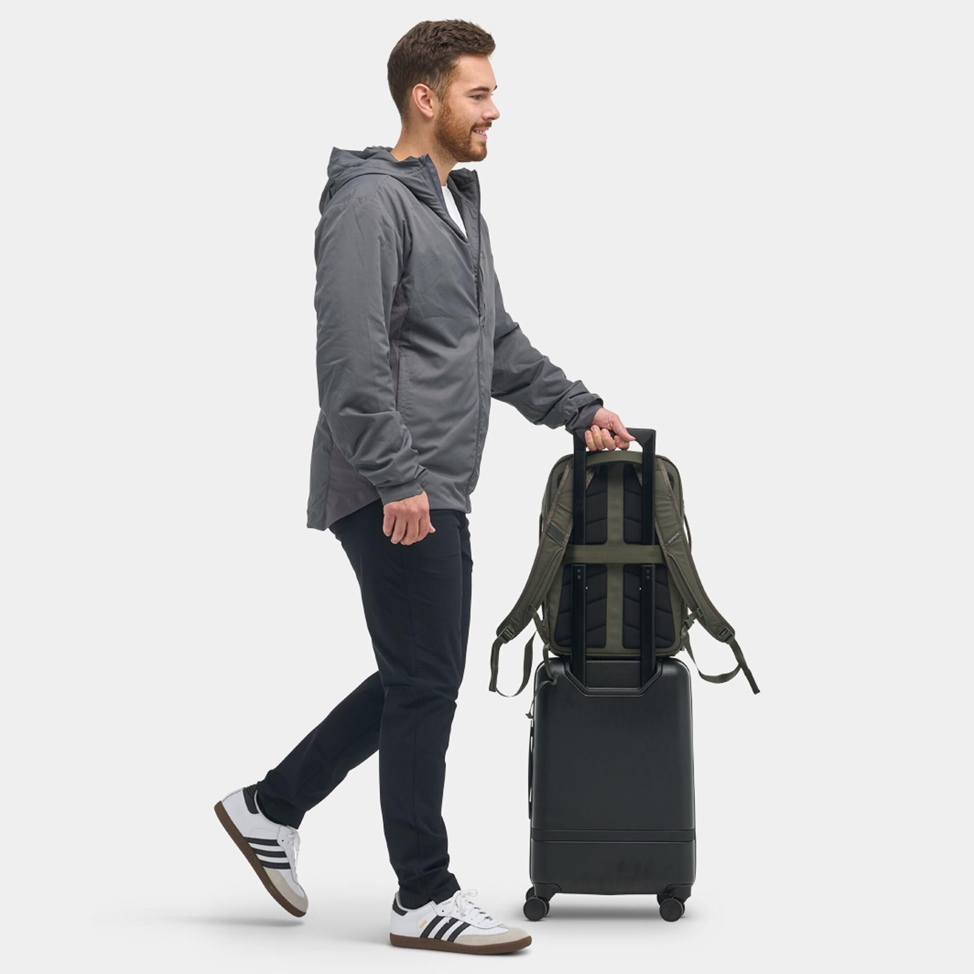 Nomatic 14L Travel Pack in Olive