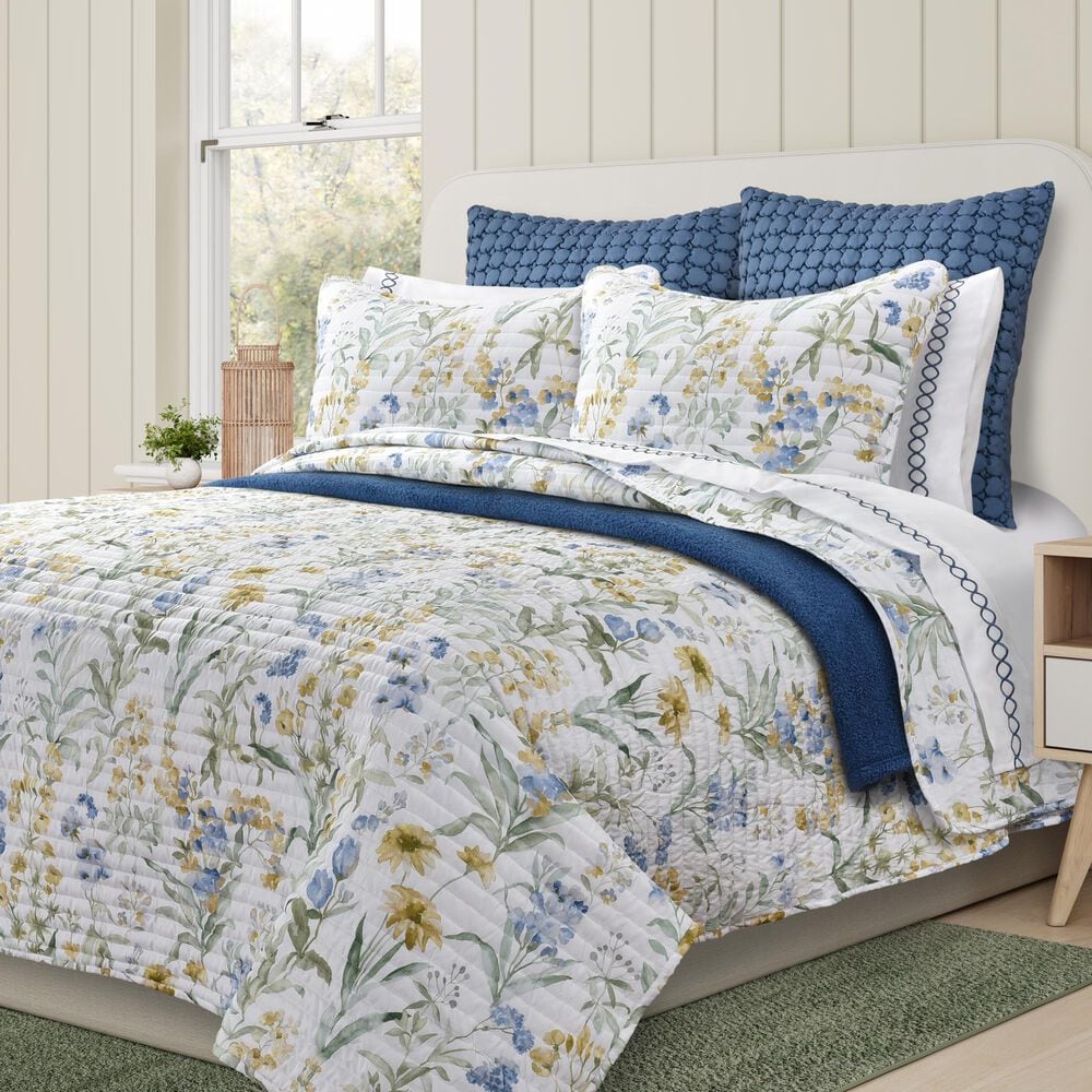 J. Queen New York Tallulah 3-Piece Full/Queen Quilt Set in Blue, , large
