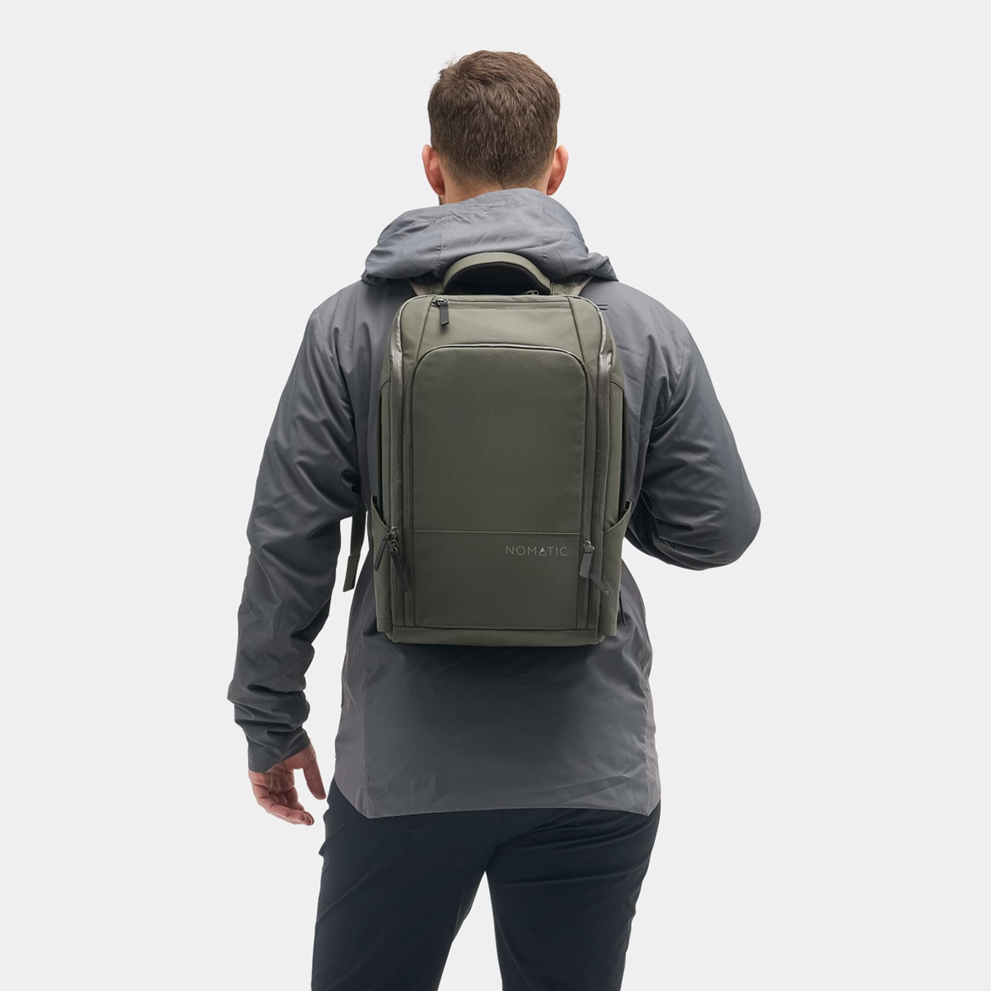 Nomatic 14L Travel Pack in Olive