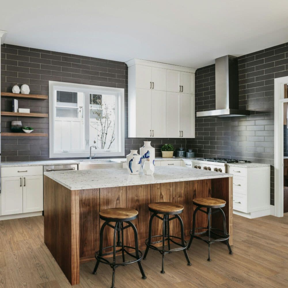 Mohawk RevWood Plus Elderwood Sandbank Oak Laminate, , large