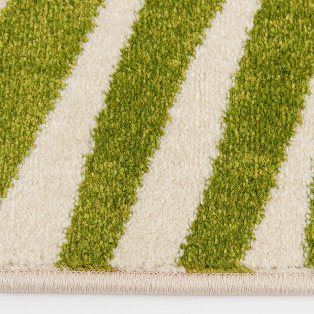 Central Oriental Terrace Tropic Tropical 5&#39; x 7&#39;3&quot; Snow and Leaf Area Rug, , large