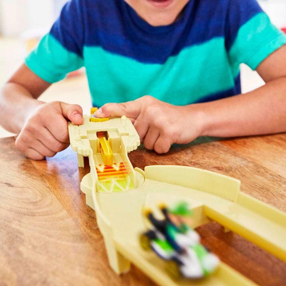 Hot Wheels Mario Kart Thwomp Ruins Track Set in Multicolor, , large