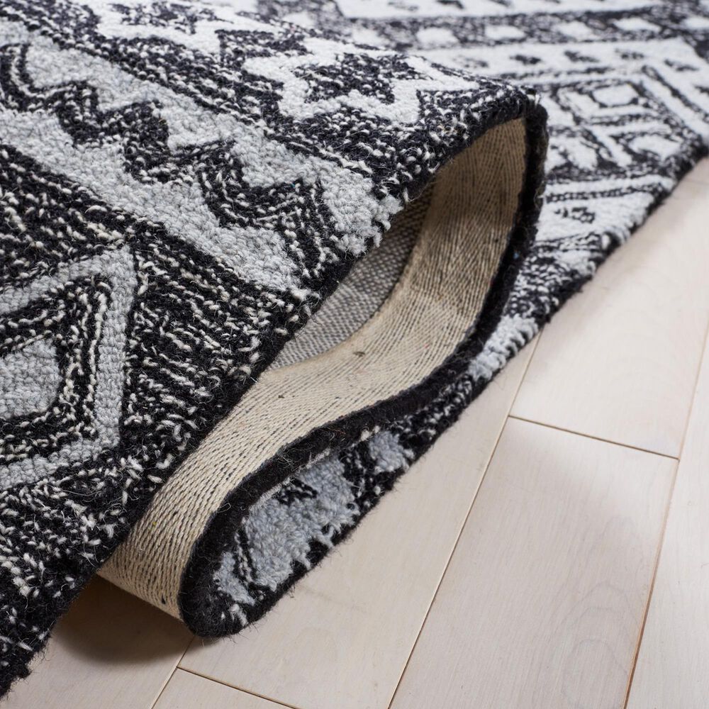 Safavieh Micro-Loop Southwestern 5&#39; x 8&#39; Black and Ivory Area Rug, , large