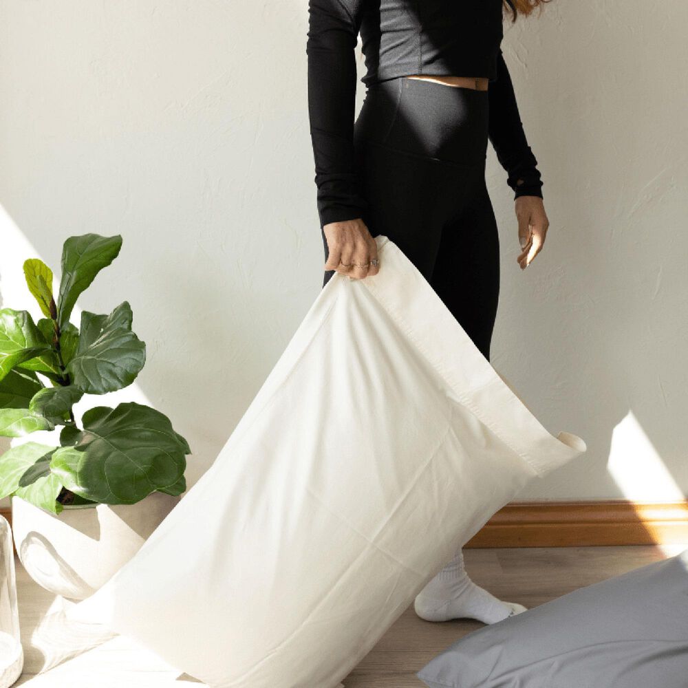 DreamFit DreamChill Degree 5 Enhanced Bamboo Standard Pillowcase in White &#40;Set of 2&#41;, , large