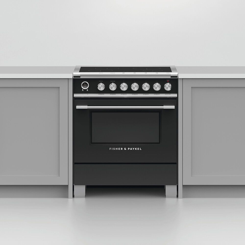 Fisher and Paykel 30" Classic Induction Range with 4 Burners in Black
