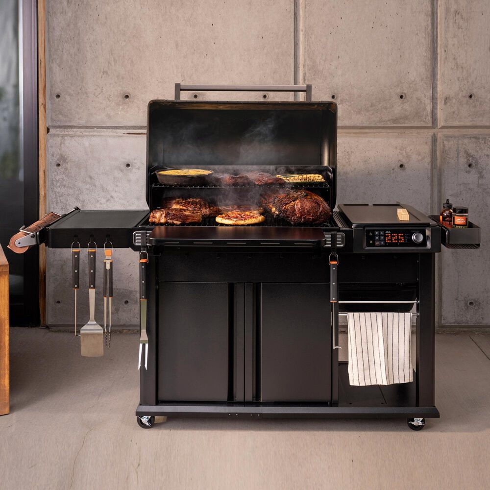 Traeger Grills Woodridge Pro Plus Pellet Grill in Black, , large