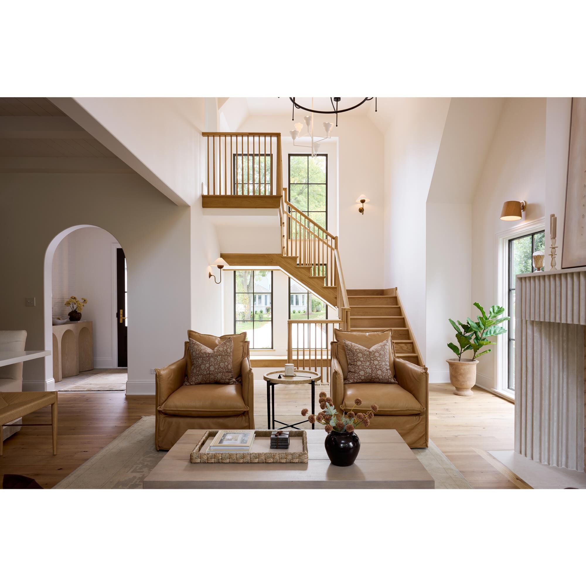 Mitzi Lighting Abeni 1-Light Wall Sconce in Aged Brass