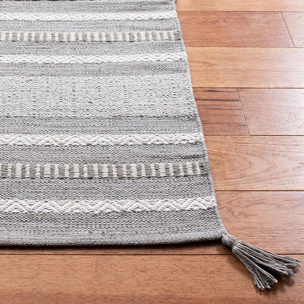 Safavieh Montauk MTK215F 6&#39; x 9&#39; Grey and Ivory Area Rug, , large