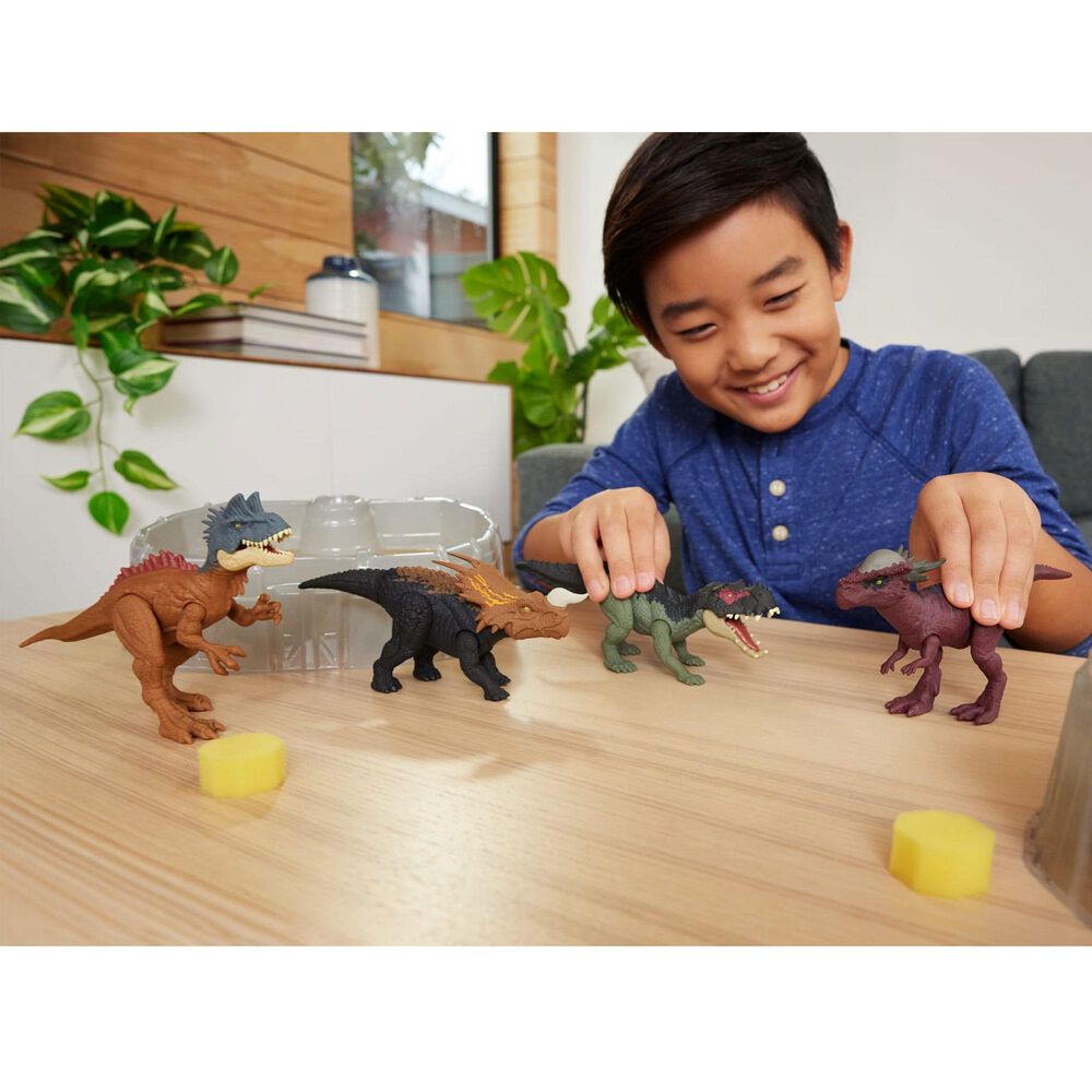 Jurassic World Dino Reveal Battle Pack Assortment in Multicolor, , large
