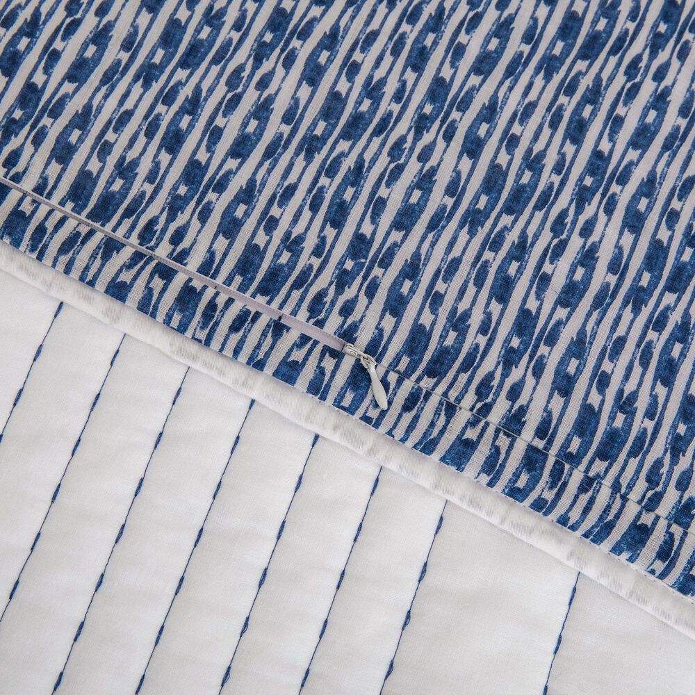 HiEnd Accents Staccato 3-Piece King Quilt Set in Blue and White, , large