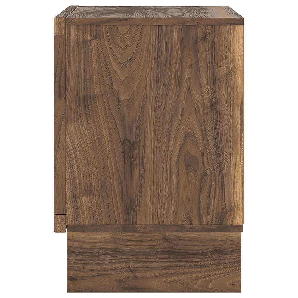 Ashley Chirason 5-Piece King Platform Bedroom Set in Brown, , large