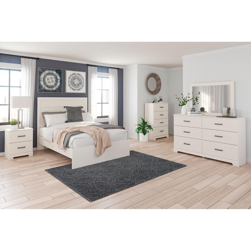 Ashley Stelsie 4 Drawer Chest in White, , large